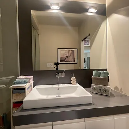 Divi Farini Flat Lägenhet *